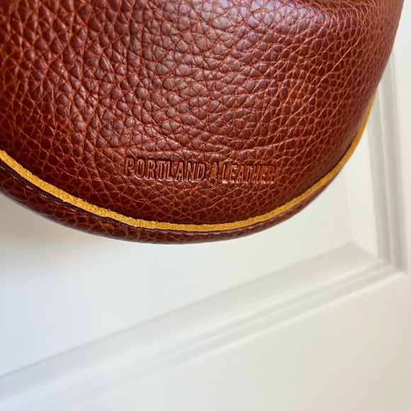 Portland Leather Rich Brown Crossbody Bag - Picture 3 of 4